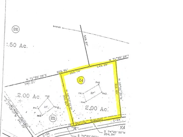 699 Carter Rd #24, Farmville, VA 23901