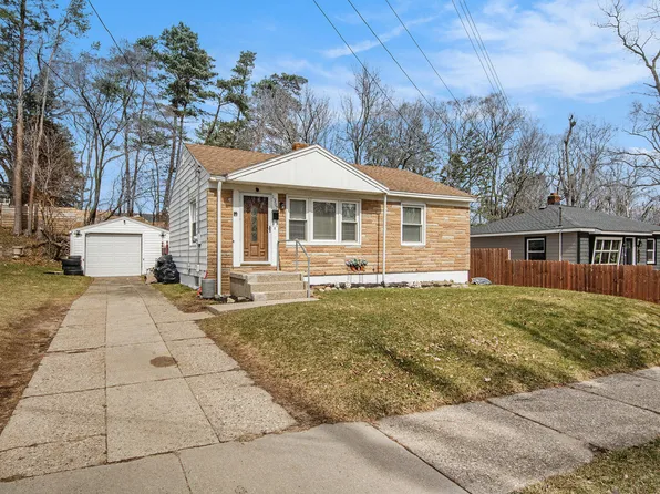 1307 N Dorroll St NE, Grand Rapids, MI 49505