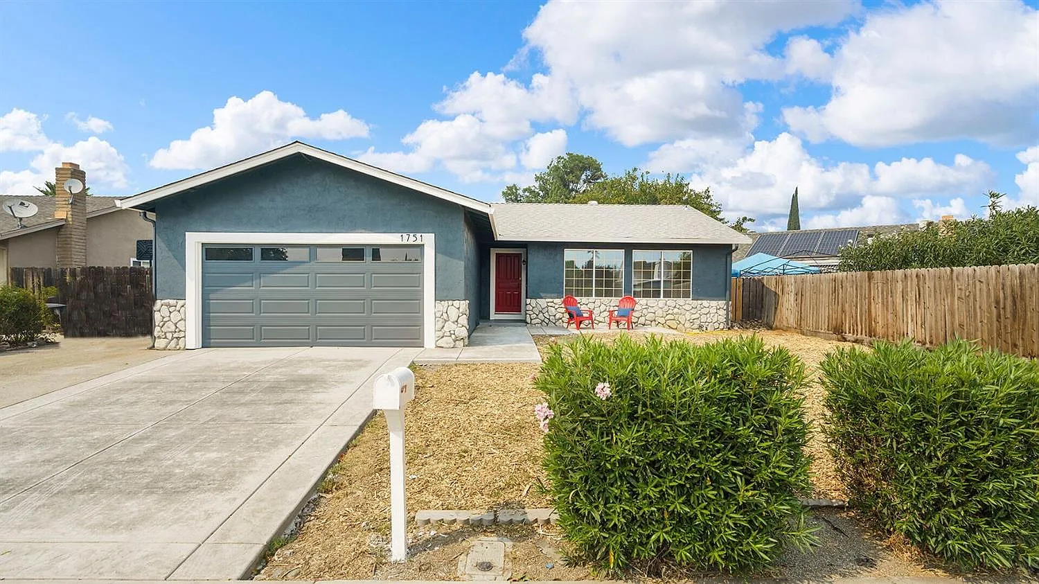 1751 Alegre Dr photo 1