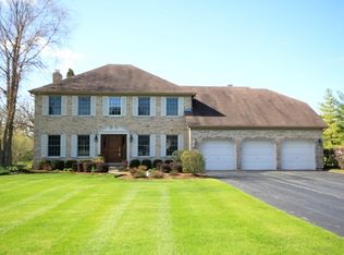 6N620 McKay Dr, St Charles, IL 60175