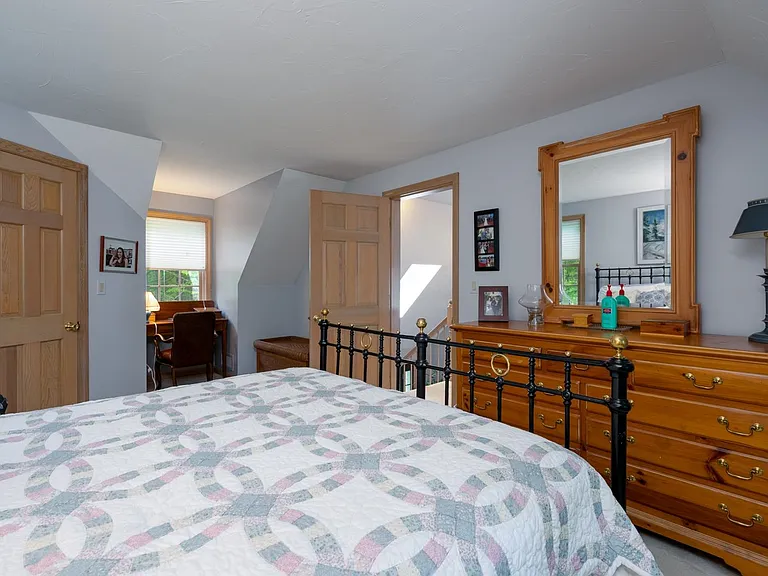 39 Robertson Dr — Photo 36