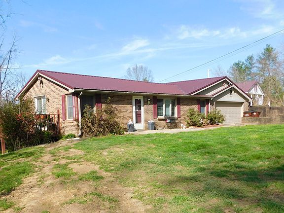 4th image of 2035 Doe Creek Rd