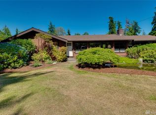 9177 Hemlock Ave NE, Bainbridge Island, WA 98110