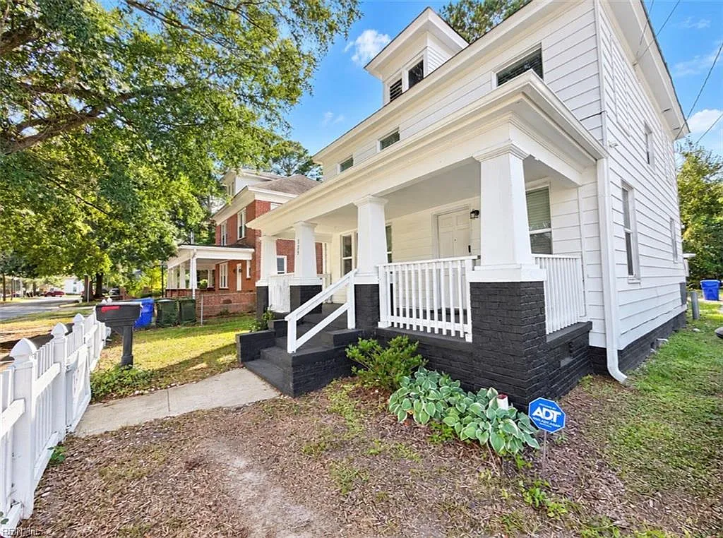 4 bed, 3.5 bath, 1644 sqft, $2,450 — Photo 3