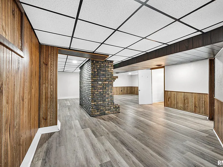 1413 W Gilbert Ave — Photo 17