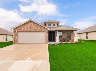 7553 Apache Rd, Shawnee, KS 66227