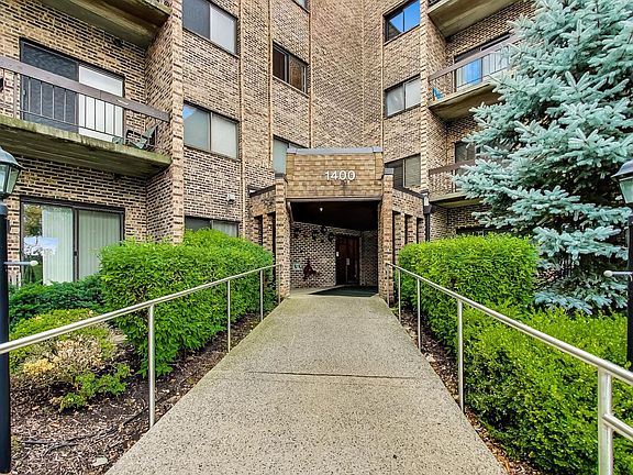 2nd image of 1400 N Elmhurst Rd APT 319