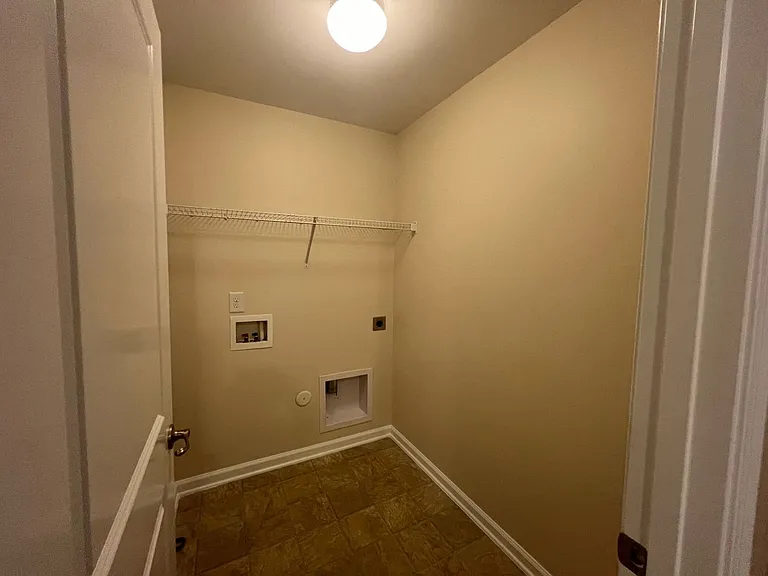 207 Elba Dr — Photo 11
