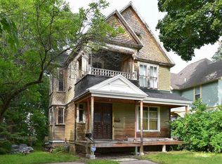 210 E 7th St, Winona, MN 55987
