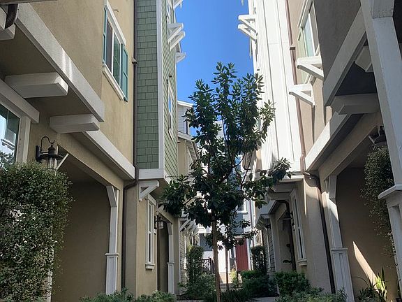 4th image of 803 Hillman Ct