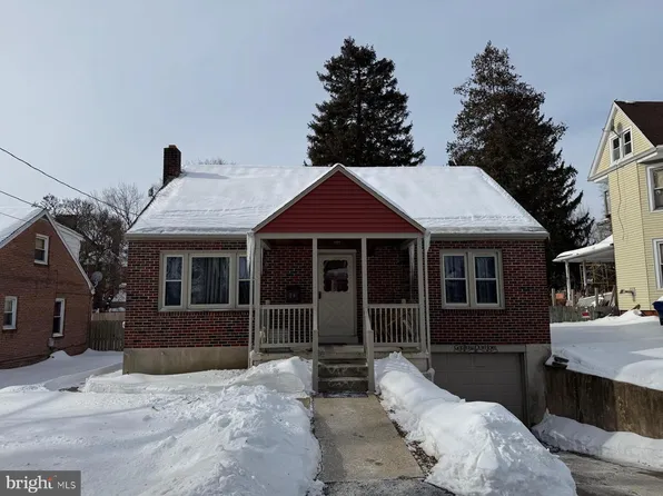 14 Laird St, Reading, PA 19609