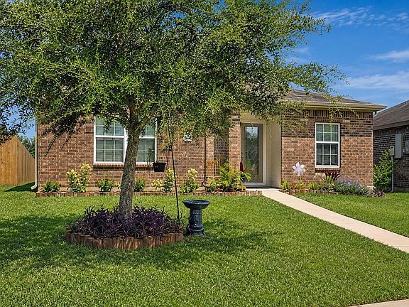 2nd image of 2622 Watersail Dr