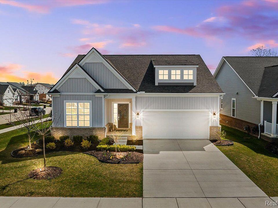1st image of 3676 Park Creek Ln
