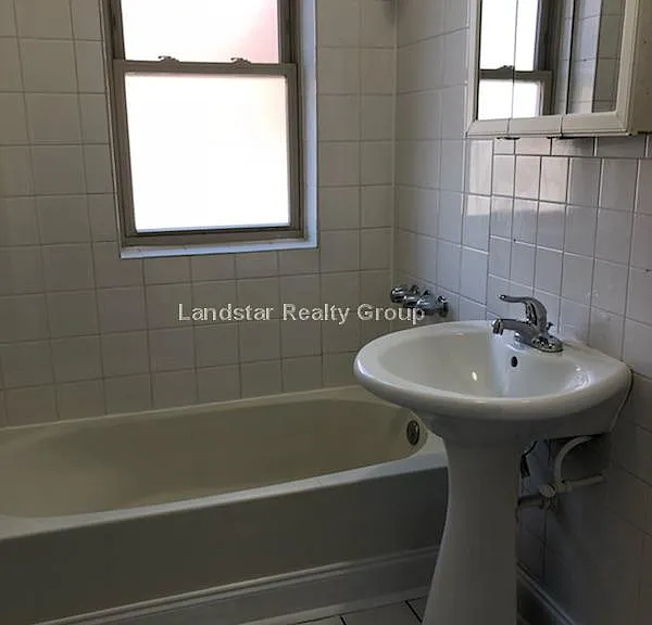 1969 W Foster Ave #1 — Photo 5