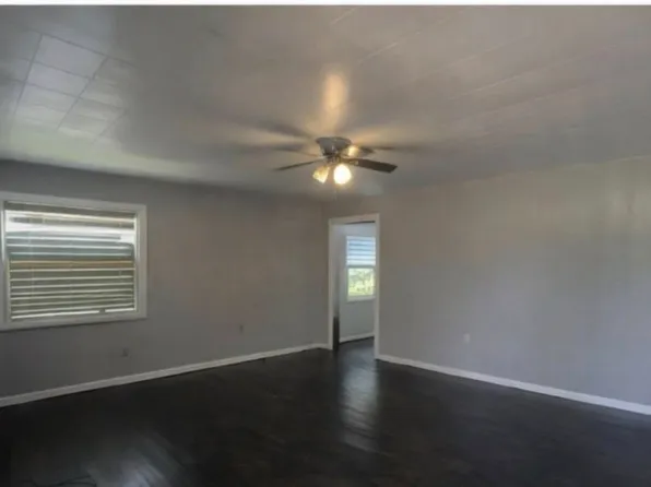 1003 S Main St, Springhill, LA 71075