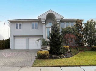 3097 Hewlett Ave, Merrick, NY 11566