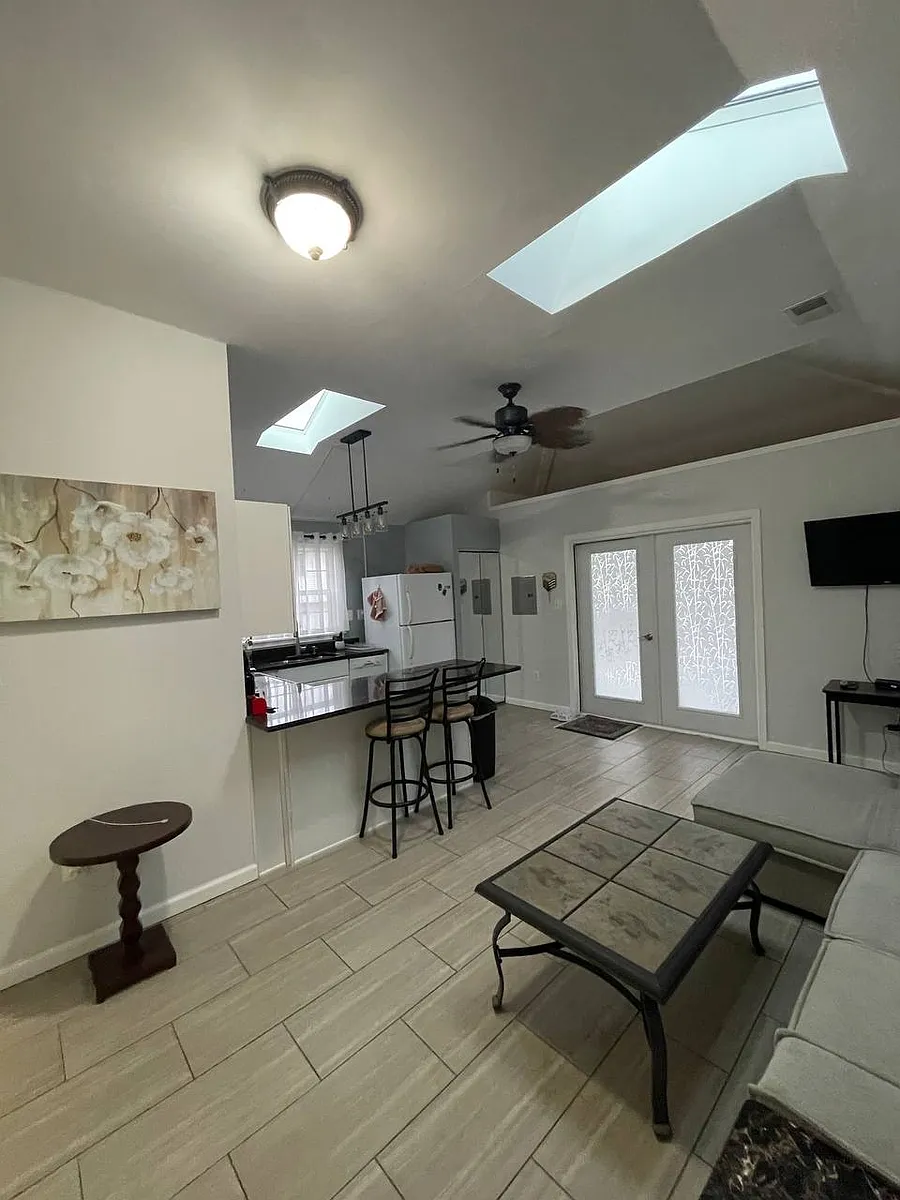 Building Photo - 10306 Galpin Ct