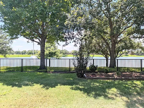 2716 Park Falls Dr Photo 1