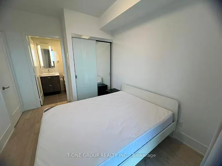 115 Denison Ave #609 — Photo 21