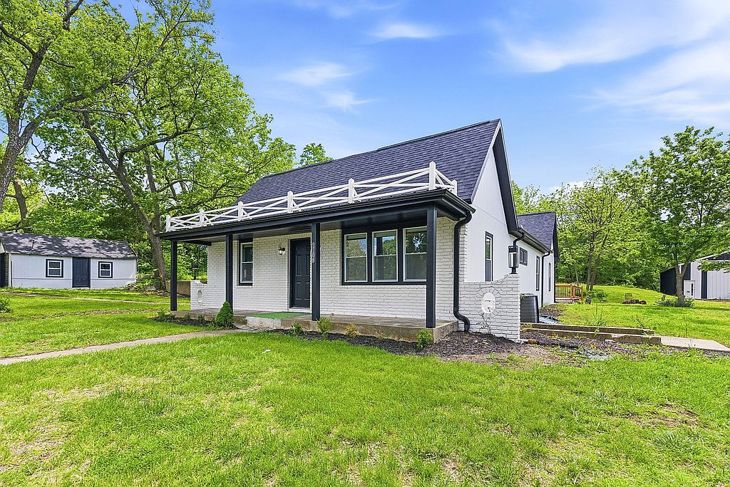 1106 College Hill St - Property Image