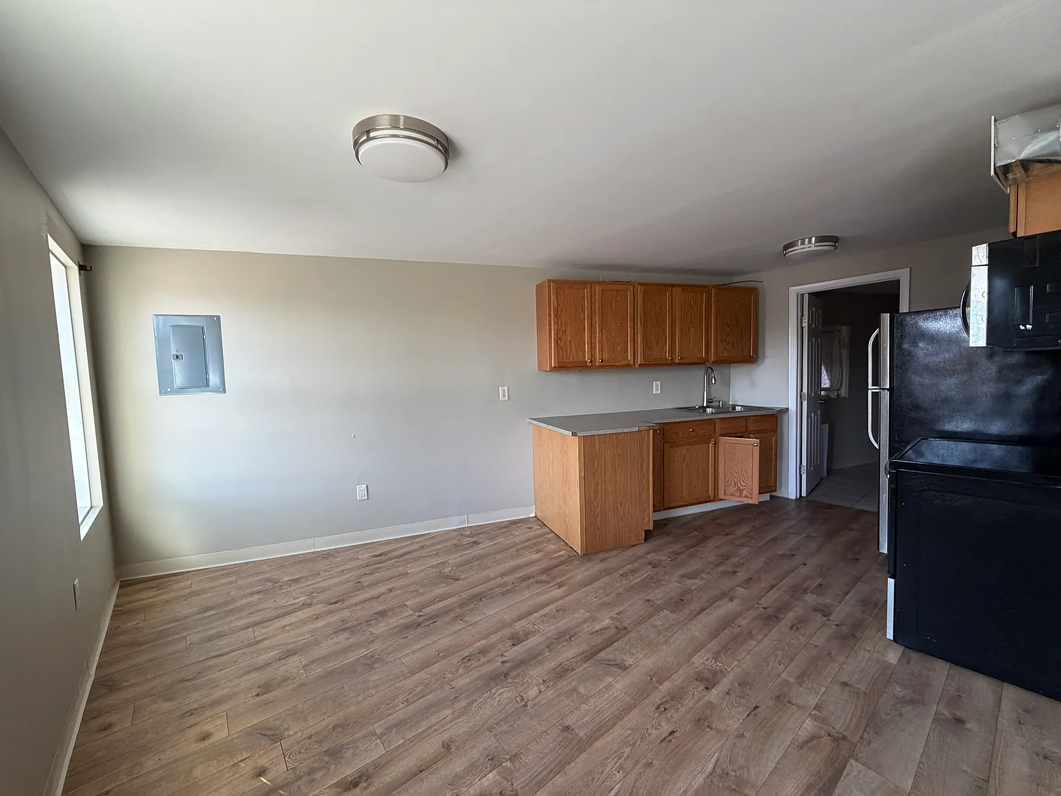 1 bed, 600 sqft, $1,150 — Photo 2