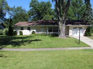 115 Westover Ct, Schaumburg, IL 60193