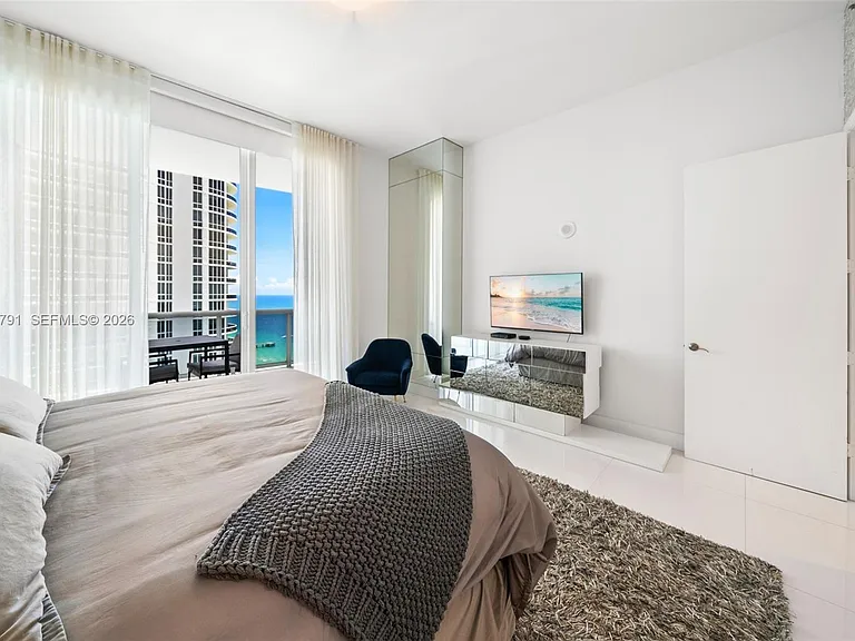 15901 Collins Ave #3302 — Photo 18
