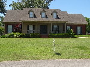 2nd image of 125 Dunbar Ave