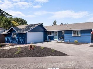 1914 Fallen Leaf Dr, Santa Rosa, CA 95405