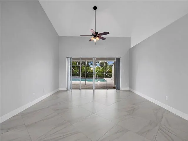 15575 Woodmar Ct — Photo 17