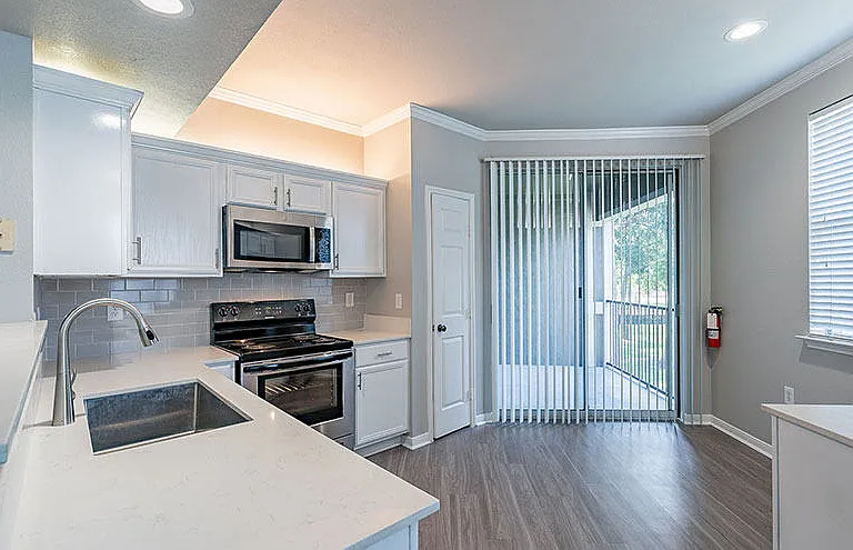 Bala Woods at Kingwood Apartments — Photo 23