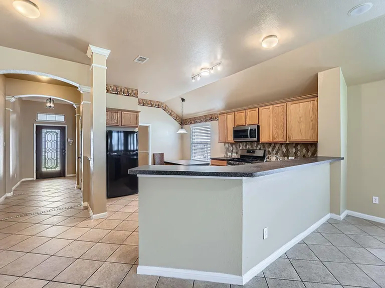 1402 Weatherford Dr — Photo 18