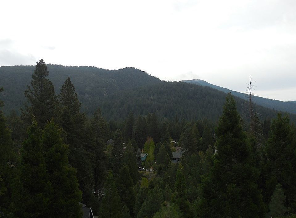 2nd image of 3340 Hill Crest Dr