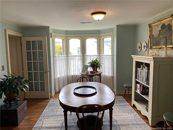 3rd image of 8 Blackman Ave