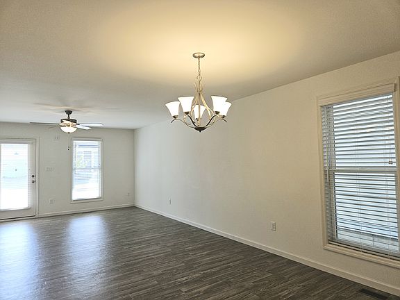 Living/Dining Area