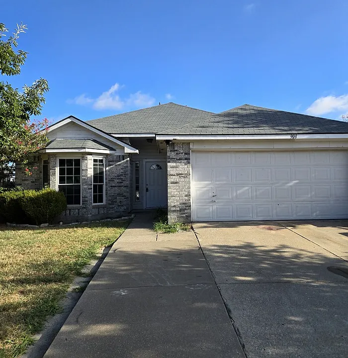 908 Cooper Ln
