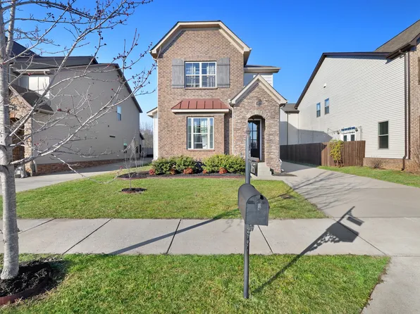 1657 Brockton Ln, Nashville, TN 37221