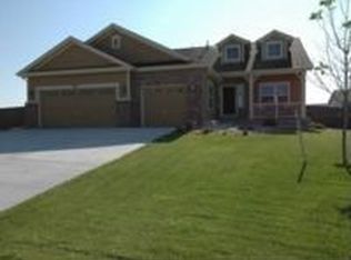 828 Mapleton Ct, Castle Rock, CO 80104