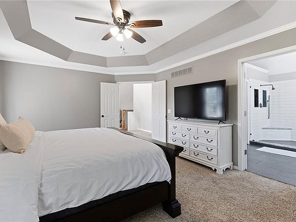 4th image of 13020 Red Oak Ct