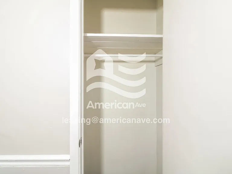 30464_011_hallway_12798438.jpg