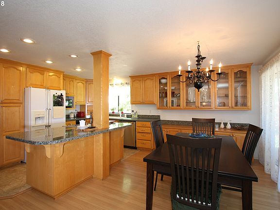 5th image of 1485 SE Jacquelin Dr