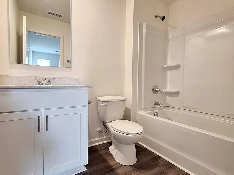 2425 Brookville Dr #B — Photo 16