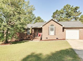 119 E Twelve Oaks Rd, Raeford, NC 28376