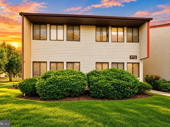 E21 Avon Dr, East Windsor, NJ 08520