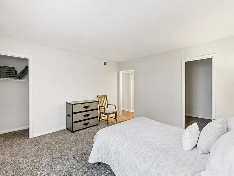Birch Run Apartments — Photo 14