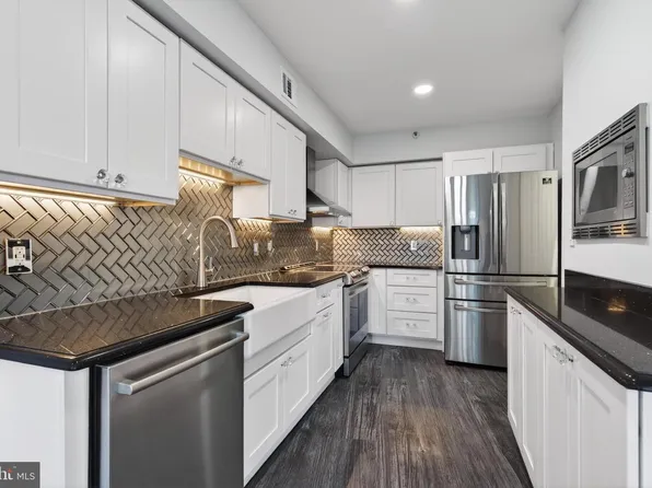 1300 Crystal Dr APT 1107S, Arlington, VA 22202