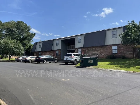 209 Apache Dr #8A, Enterprise, AL 36330