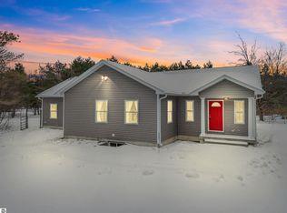 8530 Homestead Rd, Benzonia, MI 49616