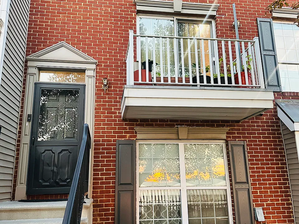 43 Willow St