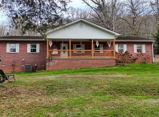 147 Sawyer Cove Rd, Hayesville, NC 28904